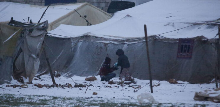 Сирия: в результате боевых действий в Алеппо гибнут мирные жители, тысячи людей вынуждены покинуть свои дома