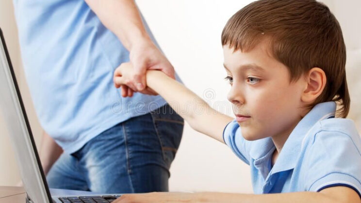 Как отвлечь подростка от гаджетов без криков и истерик